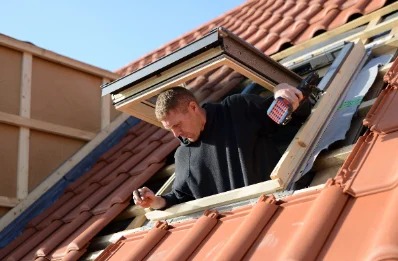 Pose de fenêtres de toit Velux à Gressy